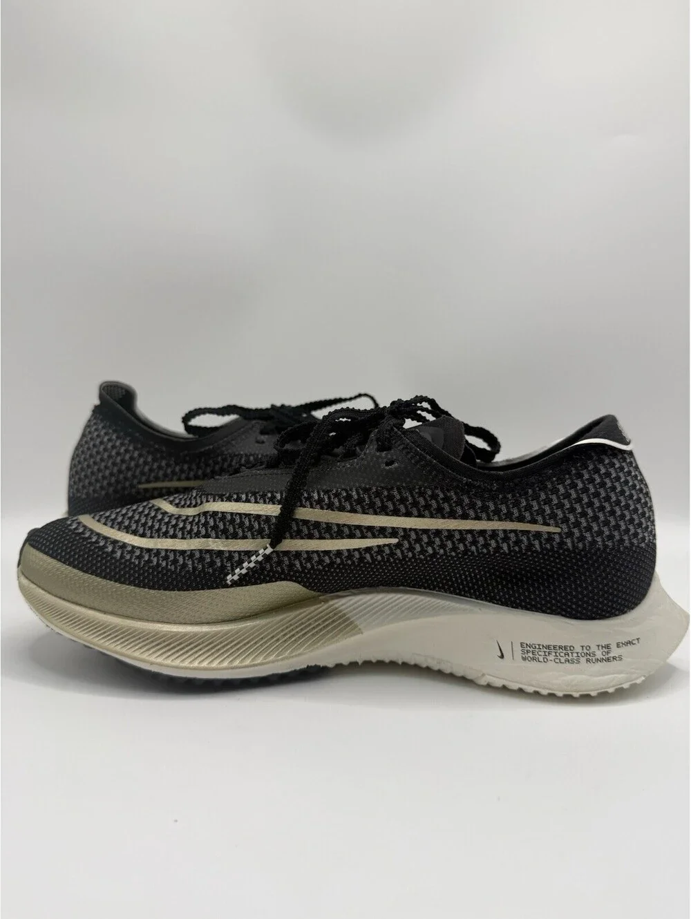 Nike ZoomX Streakfly Black Metallic Gold Grain Men’s SZ 5 Women 7 Running NWOB